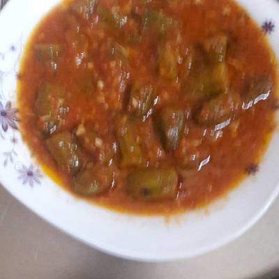  باميه ب الطماطم 