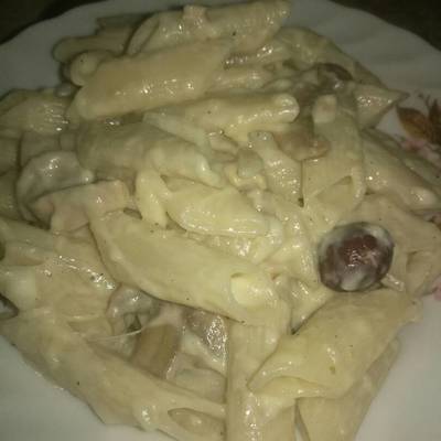  مكرونه وايت صوص بالفراخ و المشروم 