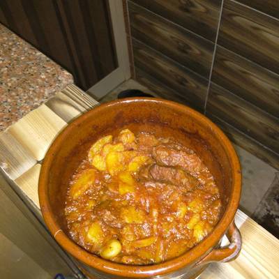  طاجن بطاطس باللحمه 