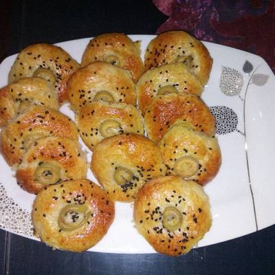  فطائر الجبنه بالخضره والبصل 