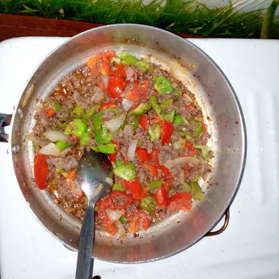  لحمة بيف بالخضراوت 