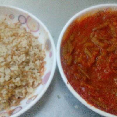  الفاصوليا الخضراء بالطماطم واللحمه 