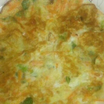  بيض مقلي بالخضار وجبنة شيدر