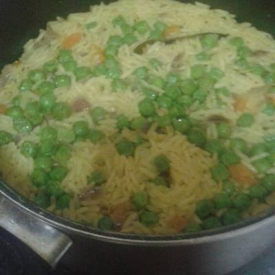  اﻻرز المبهر باللحمه والخضروات 