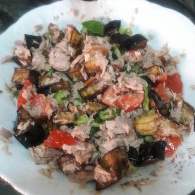  سلطة تونة بالذنجان 
