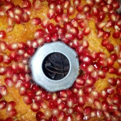  كيك الزبدة بالرمان 