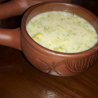  شوربه البروكلي والبطاطا 