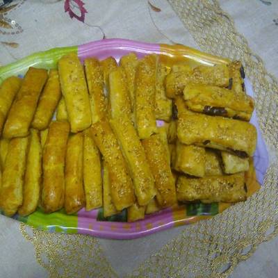  قراقيش سادة او بالعجوه او ملبن 