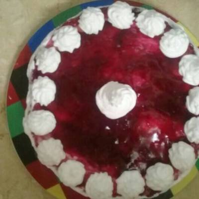  تورته الفانليا بالكريم شانتي و صوص الفراوله الغليظ 