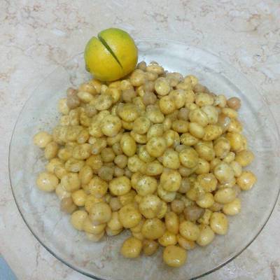  ترمس وحمص بالكمون والليمون 