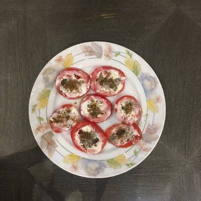  مقبلات طماطم بالجبنة 