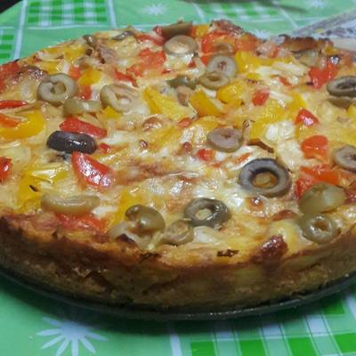  كيكه بيتزا تونه بصلصه رائعه ولذيذه 