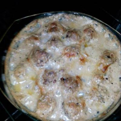  كفتة بالصلصة البيضاء 