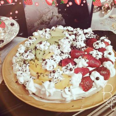  تورتة بالكريمة والفواكه 