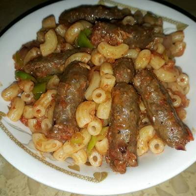  مكرونة بالسجق الشرقي 