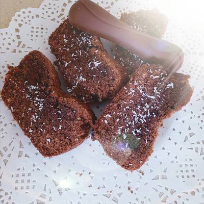  كيك الشوكلاته وجوز الهند 