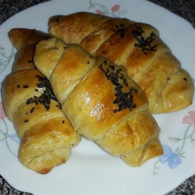  كرواسون بالشكلاطه بيتي زي بتاع برا 