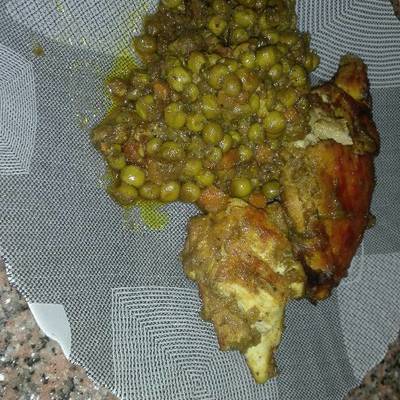  فراخ محشية بسلة بالبهارات 