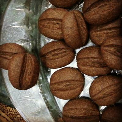  بسكويت على شكل القهوه ^^ 