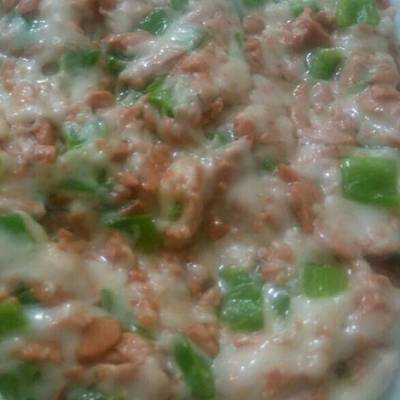  مرتديلا بجبنة الموتزاريلا 