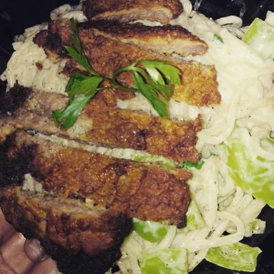  مكرونة وايت صوص وفراخ كرسبي 