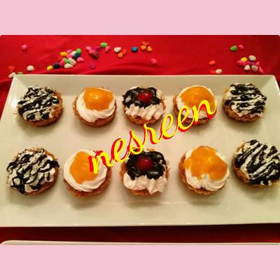  كب كيك الكنافه بصوص المانجه و الشيكولاته 