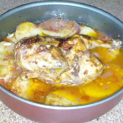  صينية فراخ بالبطاطس والثوم والطماطم 