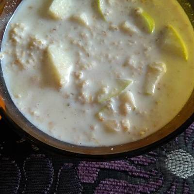  شوفان باللبن والفاكهه 