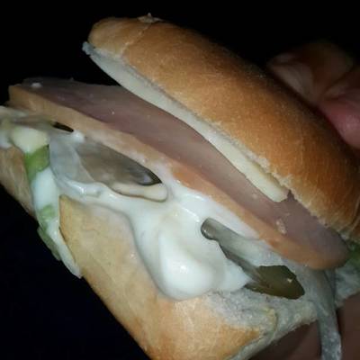  ساندوتس تيركي مدخن 