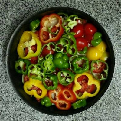  صينية البطاطس بصدور الفراخ 