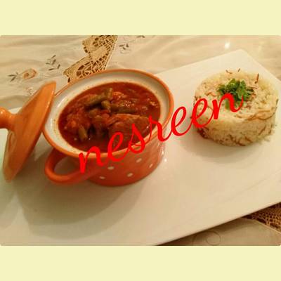  فاصوليا خضراء بالصلصه ولحمه 